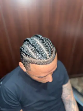 メンズ ヒロ銀座バーバーショップ新宿店所属・ITO TOMのヘアスタイル