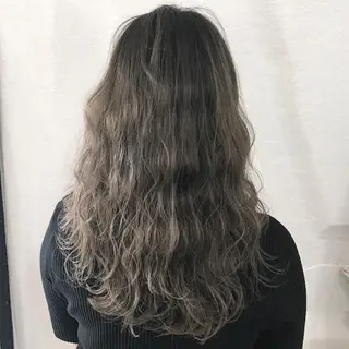 ロング カラー サロウィン所属・K-POP好き美容師 🇰🇷Kai.Yのヘアスタイル