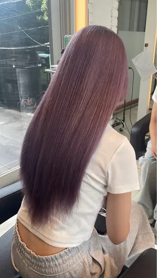 ロング カラー ブリーチ/髪質改善/ ハイトーン/暖色のヘアスタイル