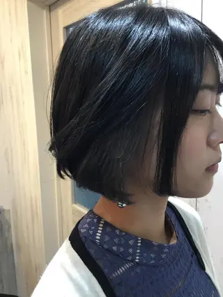 ショート カラー embrace エンブレイスのヘアスタイル