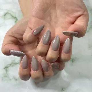 ネイル private salon Aola所属・TSUKI 🩶のネイルデザイン