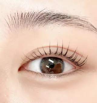 マツエク・マツパ ROWL total beauty salon所属・ROWL YUKARIのマツエク・マツパデザイン