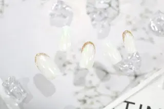 ネイル Leonie misuzu. oのネイルデザイン