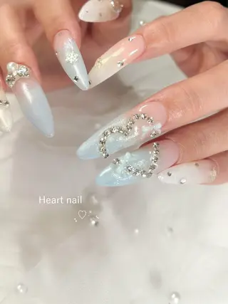 ネイル émure. パラジェル認定サロンのネイルデザイン