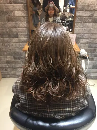 ミディアム 所渉/韓国レイヤー /ウルフカットのヘアスタイル