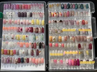 ネイル 鈴木 里奈のネイルデザイン