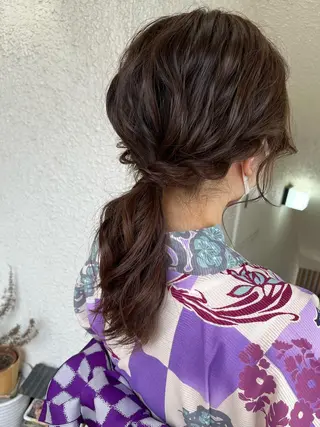 セミロング ヘアアレンジ niconail 千歳烏山店所属・niconail 🧣ayu 📍烏山のネイルデザイン