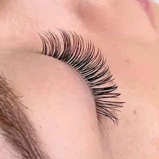 マツエク・マツパ Tsiky AYAのマツエク・マツパデザイン