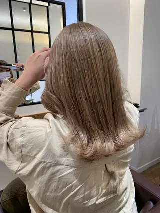 ミディアム カラー tasty priv ate gardenのヘアスタイル