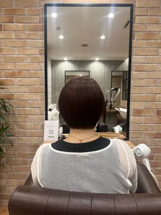 ショート ボブ/レイヤー/ 縮毛矯正/オオバコのヘアスタイル