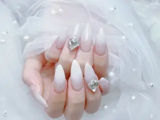 ミディアム Re Bonrのネイルデザイン