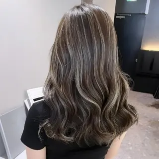 ロング カラー ヘアケアサロン MAIN[メイン]のヘアスタイル
