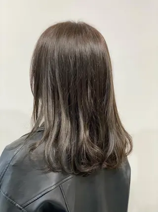 セミロング カラー 神保 佑斗のヘアスタイル