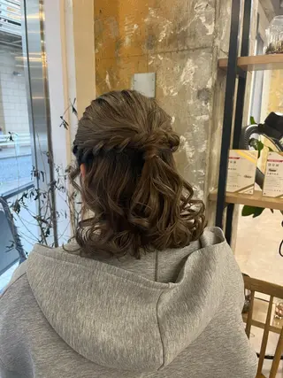 ミディアム ヘアアレンジ 寒色 ♡ レイヤー ┊︎miyuのヘアスタイル