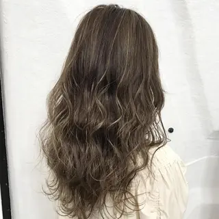 ロング カラー サロウィン所属・K-POP好き美容師 🇰🇷Kai.Yのヘアスタイル