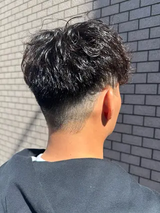 ショート メンズ パーマ/ハイトーン /吉田眞のヘアスタイル