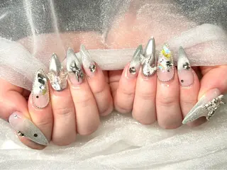 ネイル Roi〈ロワ〉 Akariのネイルデザイン