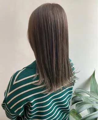 セミロング カラー 透明感カラー🌿 藤沢Lina ななよのヘアスタイル