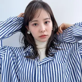 ミディアム レイヤー/ショート透 明感カラー/西田祐賀のヘアスタイル