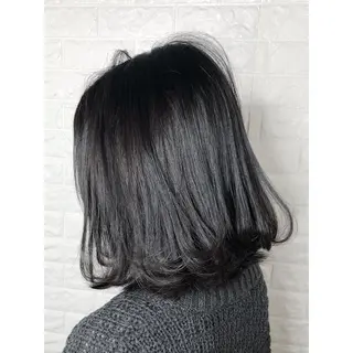 ショート カラー KIZU 髪質改善 怪談を語る美容師のヘアスタイル