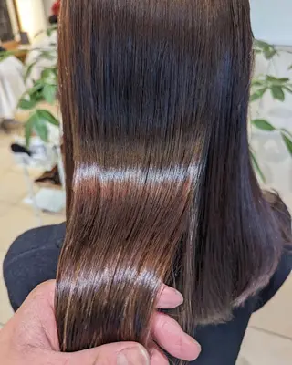 ロング カロル川口 モデル募集のヘアスタイル