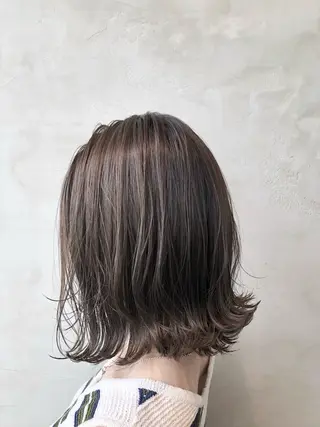ミディアム カラー un. Misakiのヘアスタイル