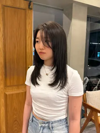 ロング AILERON 陣岸のヘアスタイル