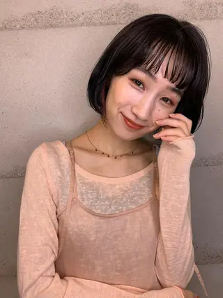 ショート カラー 透明感/オリーブ/ グレージュ/YUKAのヘアスタイル