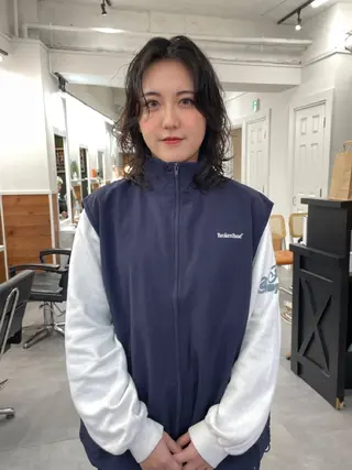 ミディアム カラー パーマ レイヤー／似合わせ TAKUYAのヘアスタイル