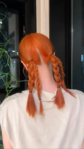 セミロング ヘアアレンジ 加藤木麻彩 NEROのヘアスタイル