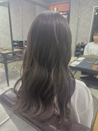 ロング カラー 山口 智也のヘアスタイル