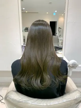 ロング カラー 金澤 夏海のヘアスタイル