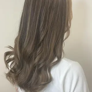 ロング カラー ViVi by freedomのヘアスタイル