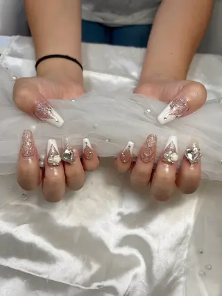 ネイル U·Mi nail salon所属・U·MI 上野御徒町店のネイルデザイン