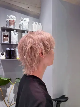 ミディアム カラー メンズ 菜々🫧新宿 透明感ケアブリーチのヘアスタイル