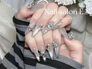 ネイル E.N🦋 長さ出し/持ち込みのネイルデザイン