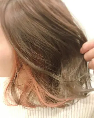 カラー プラスアルトラ アカデミーのヘアスタイル