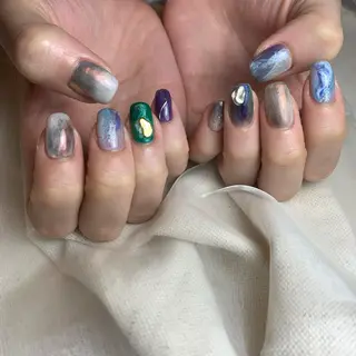 ネイル repos~ルポ~所属・里見 麗のネイルデザイン