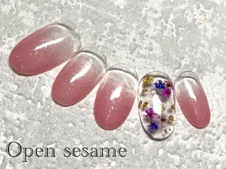 ネイル 遠藤 志乃のネイルデザイン