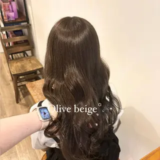 ロング カラー 𝑴𝒊𝒌𝒖💝 透明感モテカラーのヘアスタイル