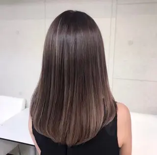 セミロング たなか ゆうなのヘアスタイル