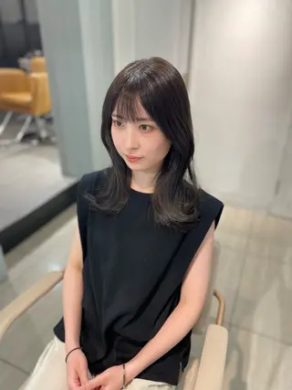 セミロング 梅田縮毛矯正◻︎髪質 改善◻︎細見　了眞のヘアスタイル