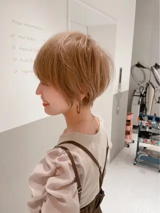 ショート レイヤーカット/ 顔まわり/アオイのヘアスタイル