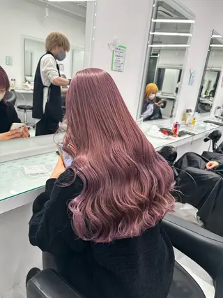ロング カラー 🩷暖色カラー🩷 BONのヘアスタイル
