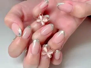 ミディアム ONIKA Nail 青山通り店所属・ONIKA Nail 表参道A4徒歩2分のネイルデザイン