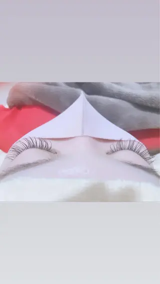 マツエク・マツパ 曲がる縮毛矯正 LIBER 　岩名のヘアスタイル