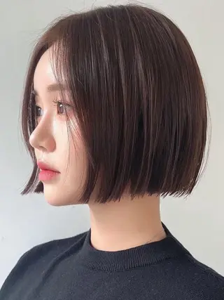 ミディアム 半田 陽菜のヘアスタイル