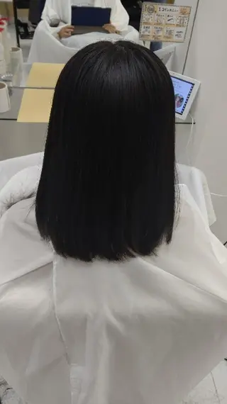 セミロング FUNNY市名坂所属・山田 昭美のヘアスタイル