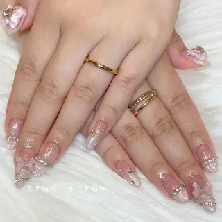 ネイル studio tam 髙橋彩夏のネイルデザイン