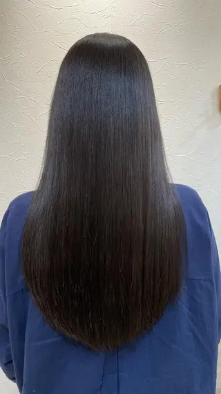 ロング 髪質改善縮毛矯正 堀田陸斗のヘアスタイル